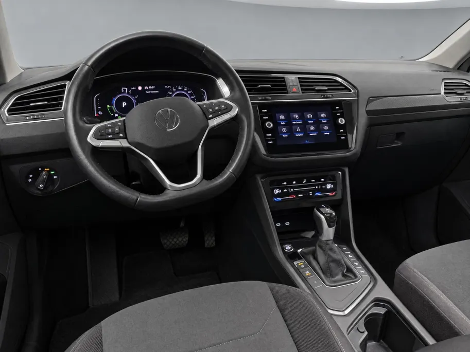 Volkswagen Tiguan 1.4 TSI 245pk DSG eHybrid Elegance · Panoramadak · Camera · Park Assist · Apple/Android Car Play · Navigatie · 18'' Inch ·