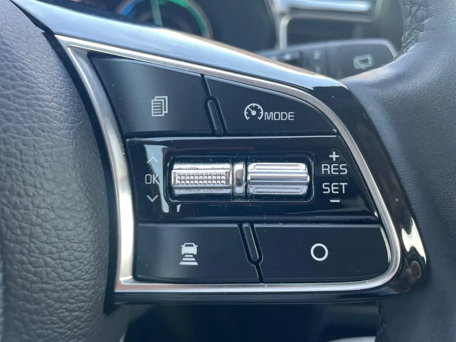 Kia Ceed Sportswagon 1.6 GDI PHEV ExecutiveLine *Automaat*Navi+Camera*Schuif/kanteldak*Climate Control*Adapt. Cruise Control*Stoelverwarming/ventilatie*Elekt. stoel*Elekt. achterklep*Zeer nette auto!
