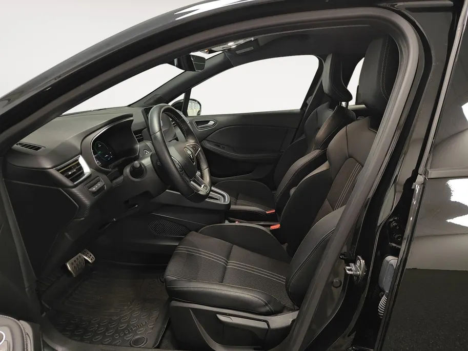 Renault Clio 1.6 E-Tech Hybrid 145 E-Tech Engineered | CarPlay/Android Auto | Camera | Navigatie |  Cruise | Climate Control | Keyless | Speciale E-Tech Engineered Uitvoering