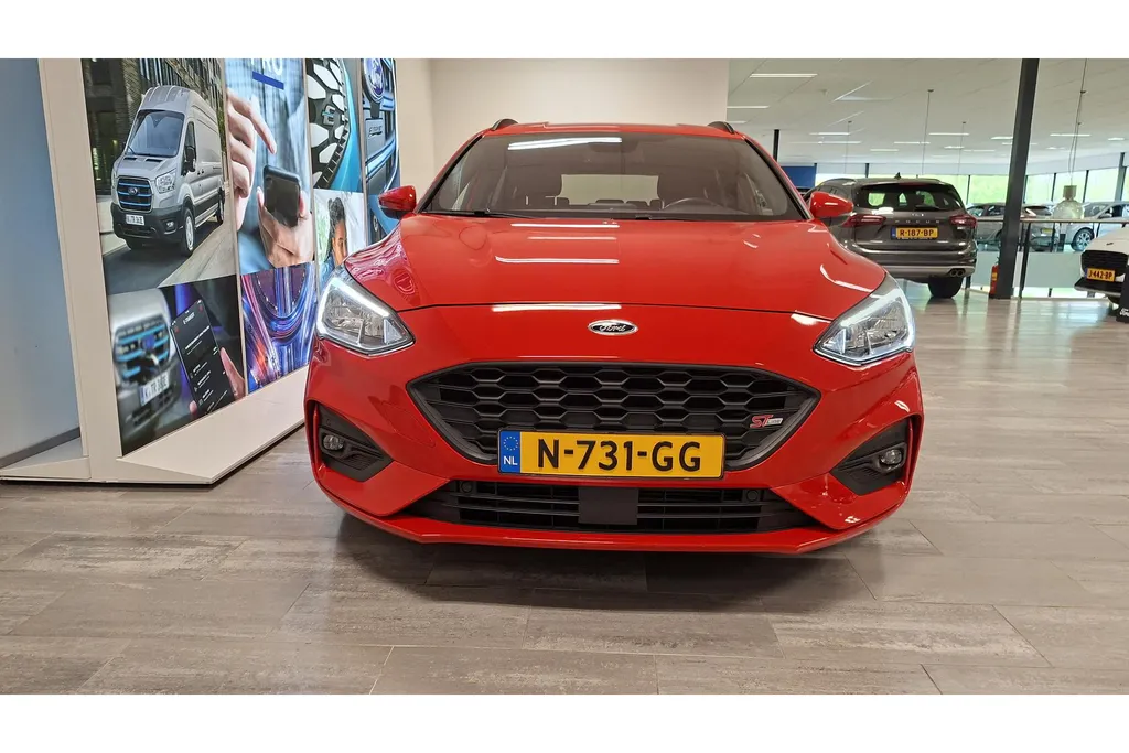 Ford Focus Wagon 1.0 EcoBoost 125PK Hybrid ST Line Business | Winter Pack | Achteruitrij camera | NL Auto |