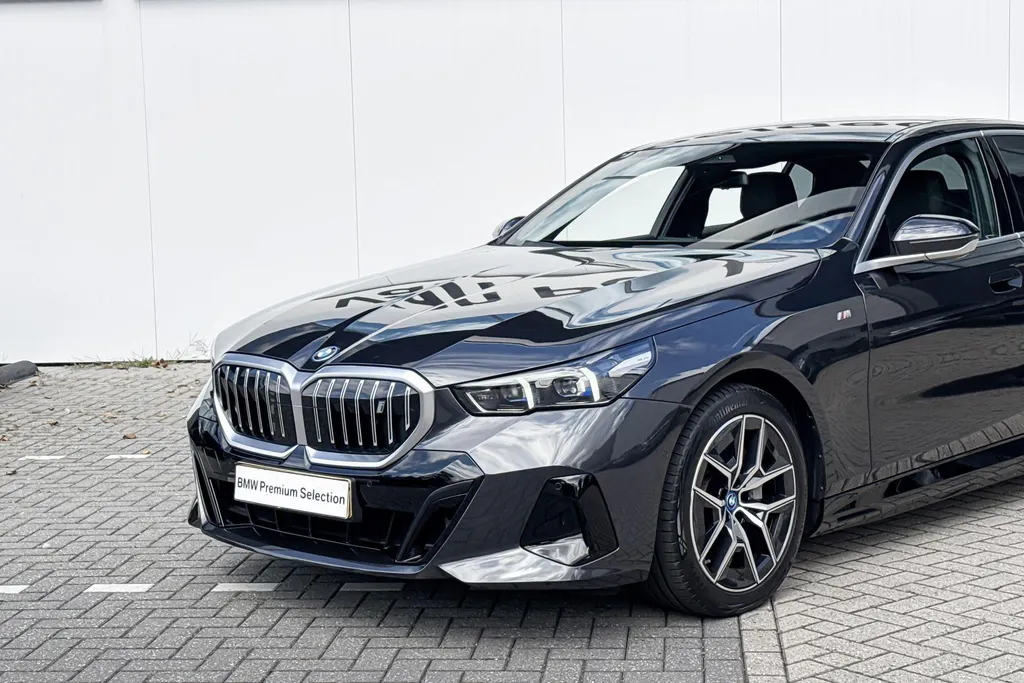 BMW i5 Sedan eDrive40