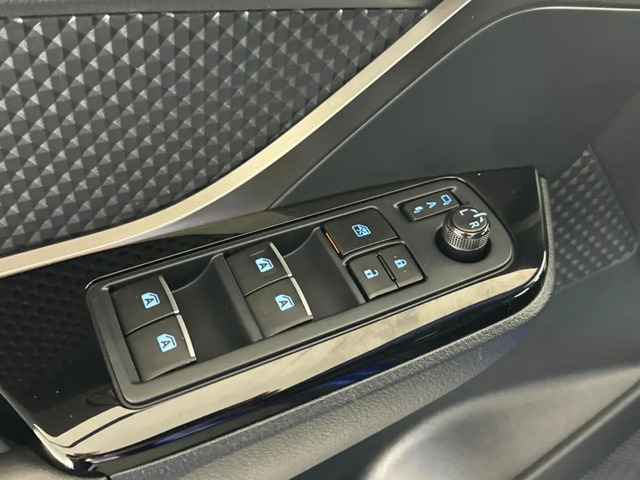 Toyota C-HR 1.8 Hybrid Dynamic Automaat | Navigatie | 18'' L.M. Velgen | Parkeercamera