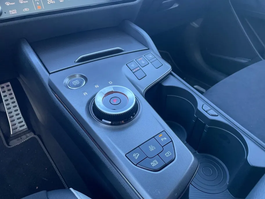 Kia Sportage 1.6 T-GDi Plug-in Hybrid GT-Line | PHEV | Navigatie | Climate control | Cruise control | Stoel + Stuur verwarming | Elektrische voorstoelen | Parkeer camera achter | Schuif kantel dak