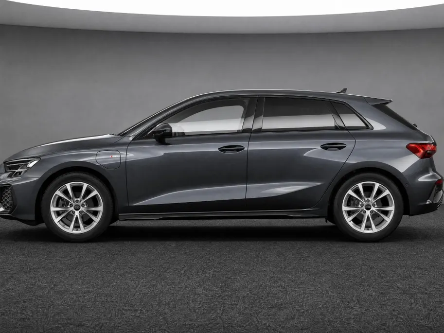 Audi A3 Sportback 40 TFSI e S edition 204 PK · Comfortpakket plus · Optiekpakket zwart plus · Assistentiepekket rijden met parking plus · MEGA Sale
