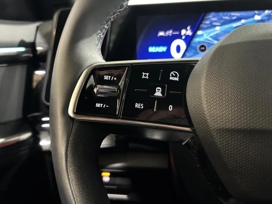 Renault Austral 200PK E-Tech Full Hybrid Esprit Alpine Automaat | 360 Camera | Elektrisch Verstelbare Stoelen | Apple CarPlay/Android Auto | Digital Cockpit | Climate Control | Stoelverwarming | Full LED | 20' Lichtmetalen Velgen |