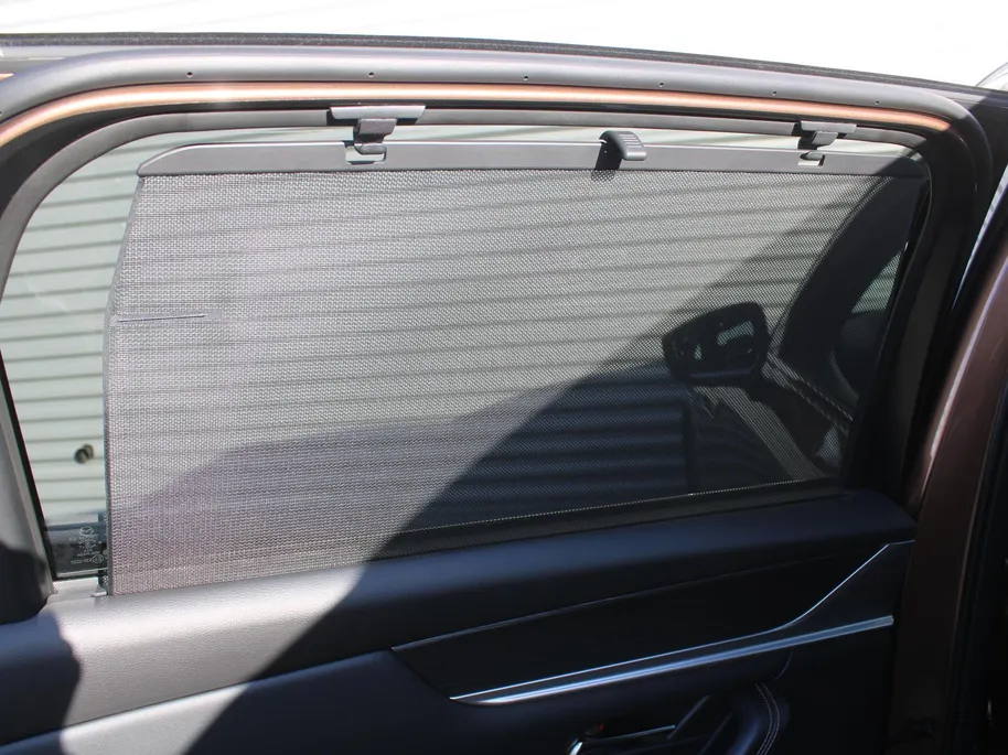 Mazda CX-80 2.5 e-SkyActiv PHEV Homura Plus | Trekhaak | Stuur-/stoelverwarming + ventilatie | 360 Camera | Schuifdak | Elek. stoelverst. | 20' LM | Leer | 7-zits |