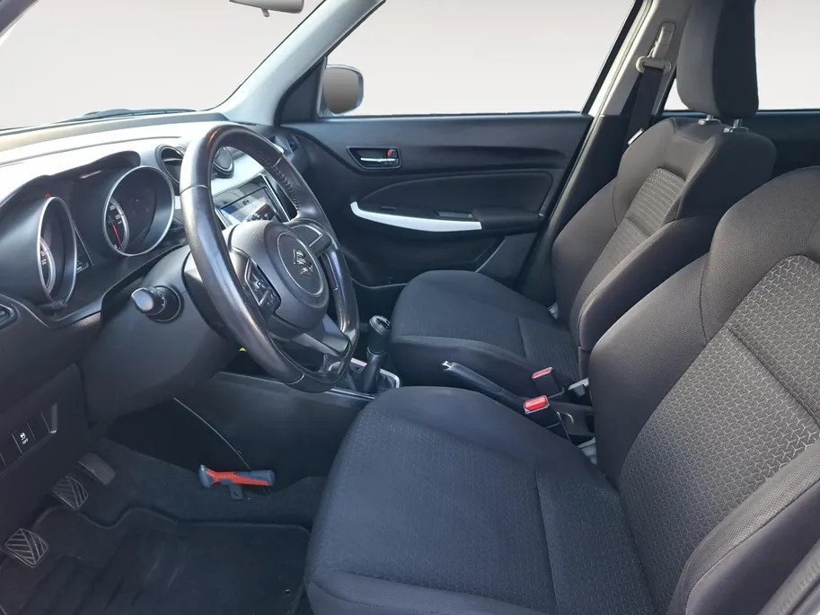 Suzuki Swift 1.2 Select | Dealeronderhouden | Navigatie | Trekhaak | Stoelverwarming