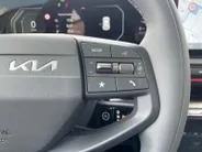Kia EV2 Plus Advanced 42.2 kWh DEMO MODEL PER DIRECT BESCHIKBAAR | Navigatie | Climate control | Elektrische stoel verstelling | Stoel + Stuur verwarming | 308Km WLTP |