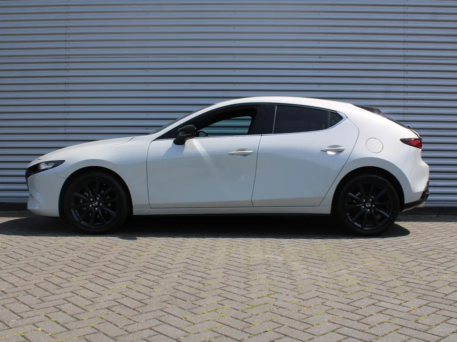 Mazda 3 2.0 e-SkyActiv-G M Hybrid 150 Homura | Stoelverwarming | Camera | Dodehoek detectie | HUD | 18' LM | LED | Cruise adapt. |