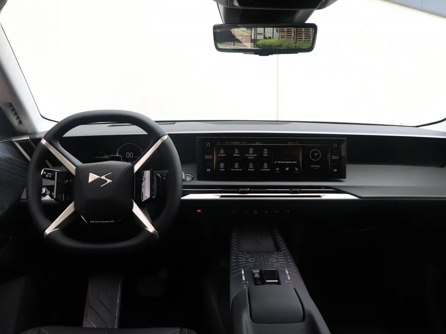 DS No 8 No 8 Pallas Black Edition 74 kWh | Pack Tech | 20'