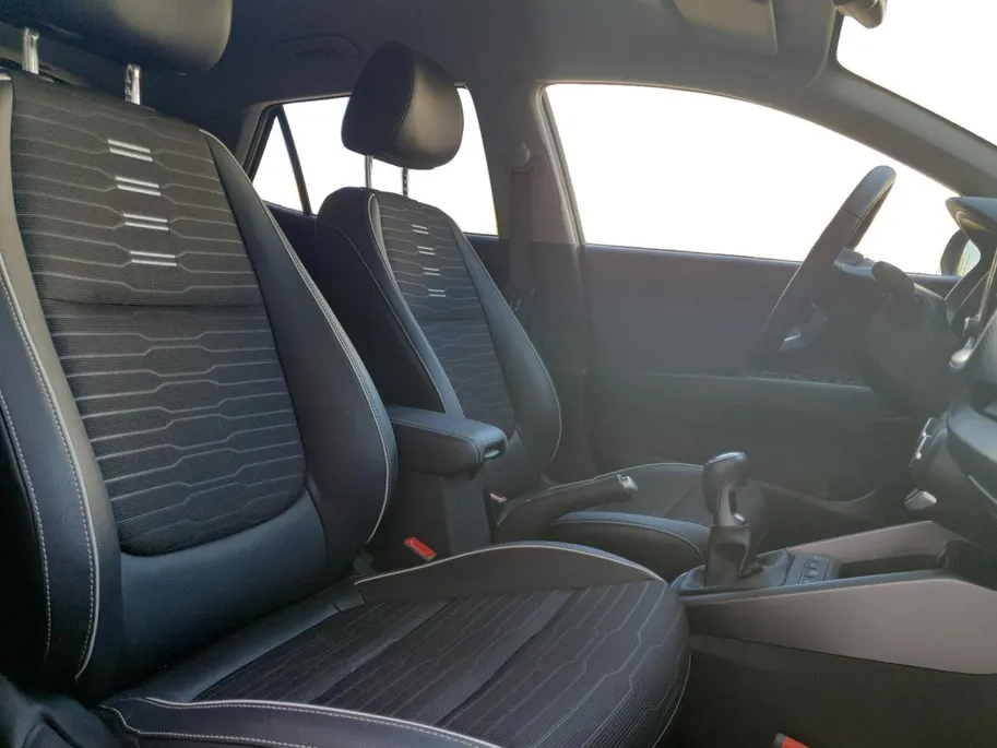 Kia Stonic 1.0 T-GDi MHEV GT-Line | GT-Line uitstraling | 17” lichtmetalen GT-Line velgen | Stoel- en Stuurverwarming | Cruise Control | Climate Control | Navigatie |
