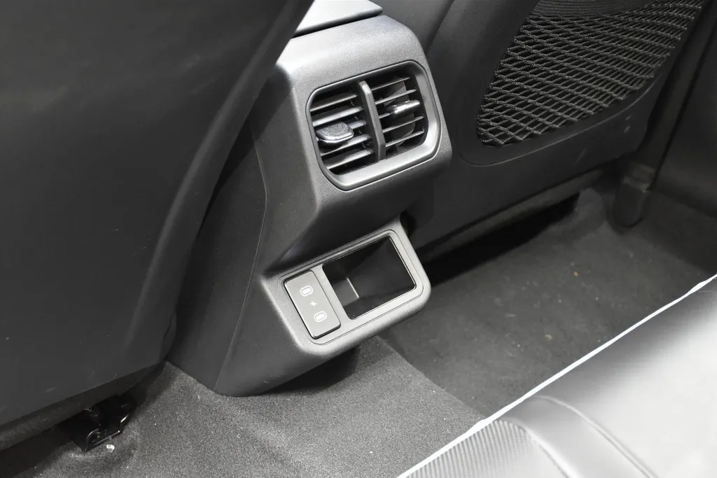 Kia K4 1.0 T-GDi MHEV 115pk DCT7 GT-PlusLine