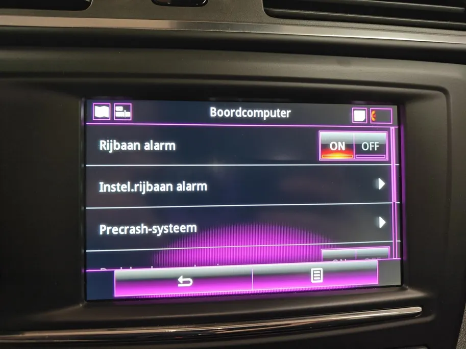 Renault Kadjar 1.2 TCe Bose NAVI AIRCO CAMERA 360 PARKEERSENSOREN BOSE GELUIDSSYSTEEM LM VELGEN HOGE INSTAP KEYLESS ENTRY DEALER ONDERHOUDEN