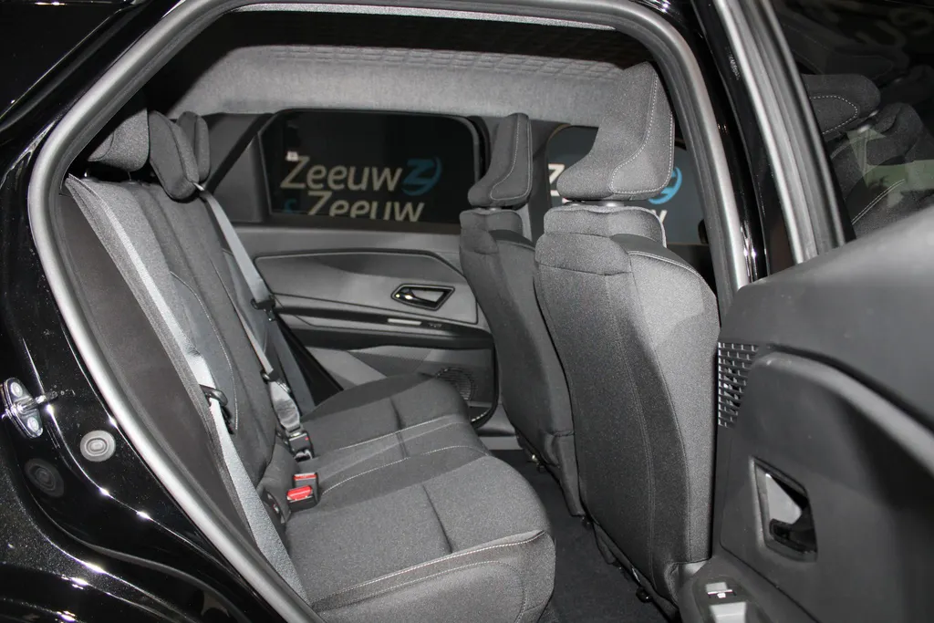 Nissan Micra ENGAGE 40 kWh | 100% electrisch | Parkeersensoren achter | Apple carplay & Android auto | Climate controle | Cruise controle | Bluetooth |