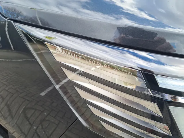 Renault Trafic 2.0 dCi 130 T30 L2H1 GB Comfort Black Edition | Airco | Cruise | LM velgen | Betimmering | Trekhaak | Bijrijdersbank | Demonstratieauto, vraag naar beschikbaarheid ! |