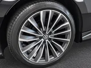 Volkswagen ID.7 Limited Edition Plus 77 kWh accu 286 PK · Achteruitrijcamera · Draadloze telefoonlader ·