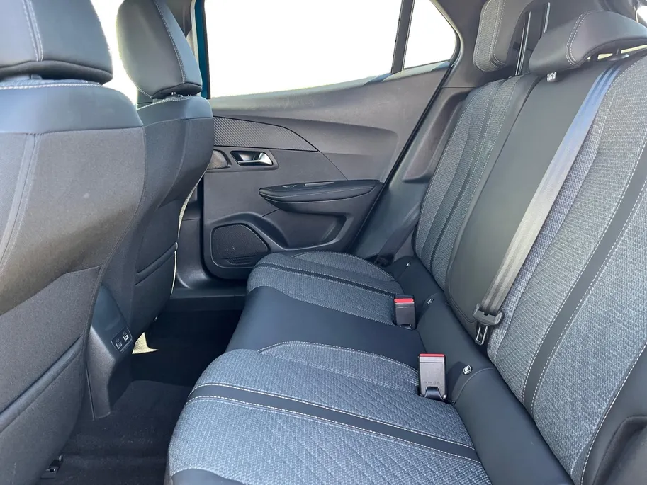 Peugeot 2008 1.2 PureTech 100 Allure | Digitale Cockpit | Apple Carplay en Android Auto | Cruise Control | Climate Control