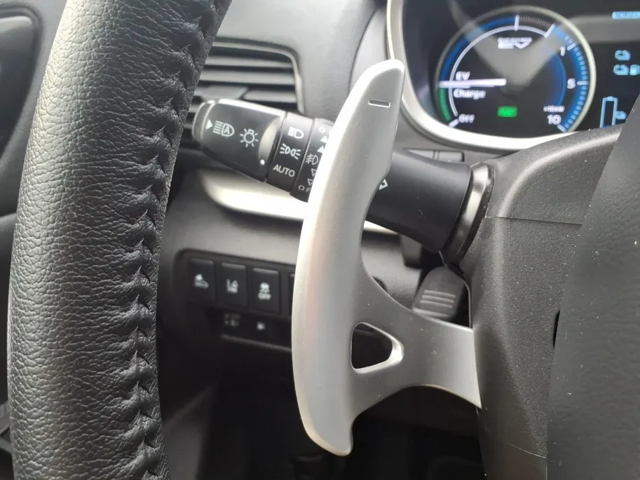 Mitsubishi Eclipse Cross 2.4 PHEV Intense+ Automaat | Navigatie | Trekhaak | Dealer onderhouden | Fabrieksganatie