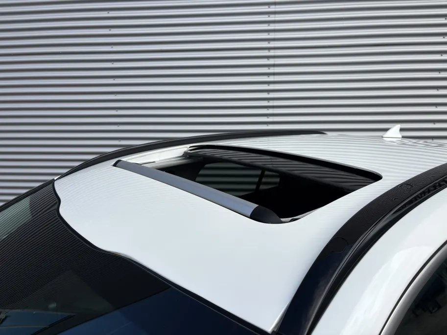 Kia Niro EV ExecutiveLine 64.8 kWh | Automaat | 100% Elektrisch | Schuifdak | Leder | Navigatie | Camera | Harman Kardon | Cruise control adaptief  | Stoel en stuur verwarming en verkoeling | SOH 97,6%