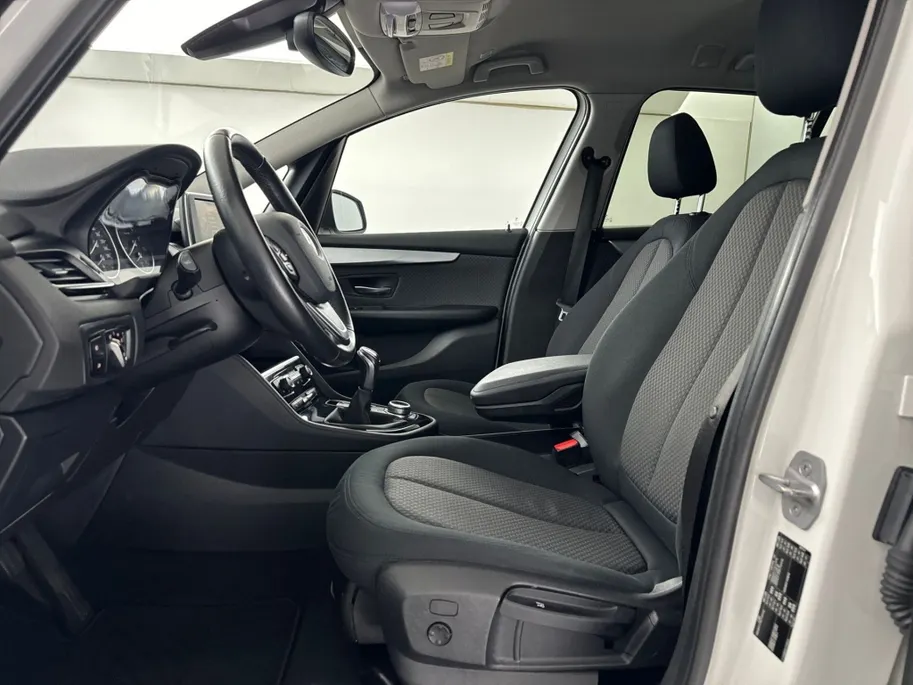 BMW 2 Serie Gran Tourer 216i Gran Tourer Essential | Navigatie | Climate Control | Cruise Control