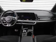 Kia Sportage 1.6 T-GDi Hybrid GT-Line | Stuur-/stoelverwarming | Elek. stoelverstelling + achterklep | Schuifdak | 18" LM | Cruise adapt. | Camera |