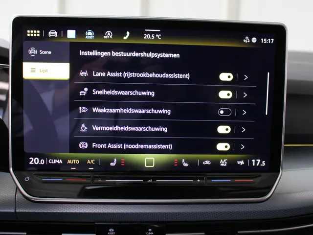 Volkswagen Golf 1.5 eTSI Life Energy Panoramadak | Navigatie | Keyless | Stoel- en Stuurverwarming | Parkeercamera
