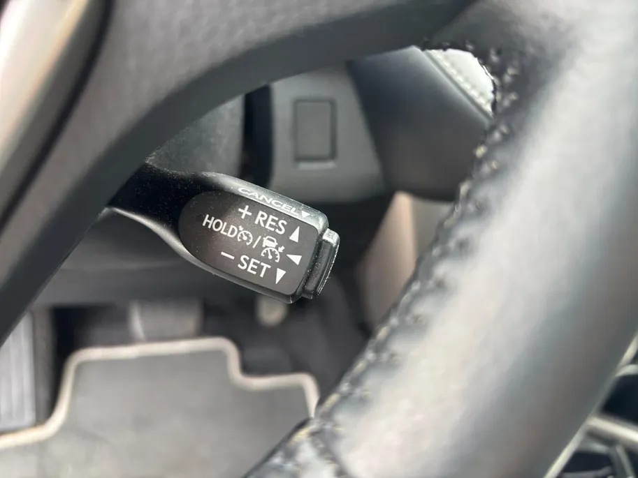 Toyota RAV4 2.5 Hybrid AWD Dynamic | Trekhaak | Camera | All Season | Navi | Garantie |