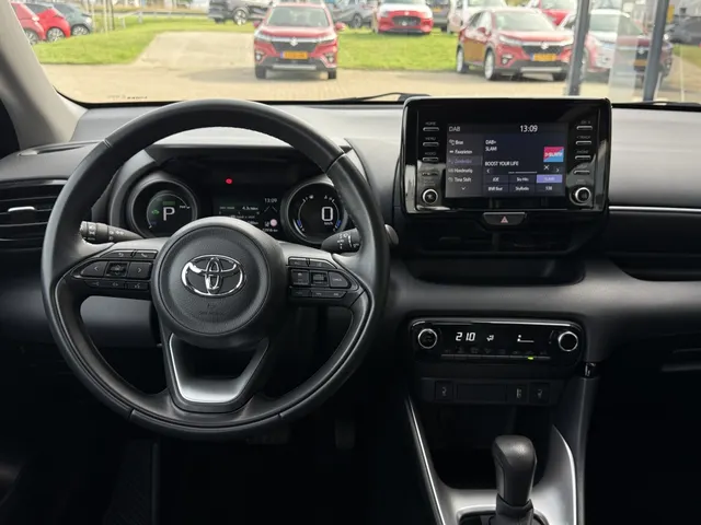 Toyota Yaris 1.5 Hybrid Dynamic | Keyless | Stoelverwarming | Adapt. Cruise