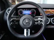 Mercedes-Benz B-Klasse 180 AMG Line l Keyless l Achteruitrij camera l Stoelverwarming l Memory