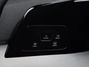 Volkswagen Golf Variant 1.5eTSI/116PK Life Edition · Navigatie · Trekhaak · Apple/Android Car Play · Stoelverwarming · Garantie t/m 26-03-2027