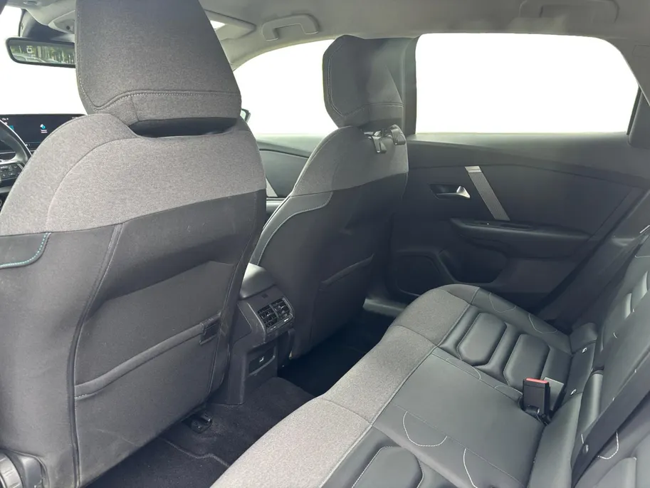 Citroën C4 1.2 Puretech Shine AUTOMAAT NAVI AIRCO CAMERA PARKEERSENSOREN CRUISE CONTROLE APPLE CARPLAY ANDROID AUTO HOGE INSTAP ZEER MOOIE AUTO