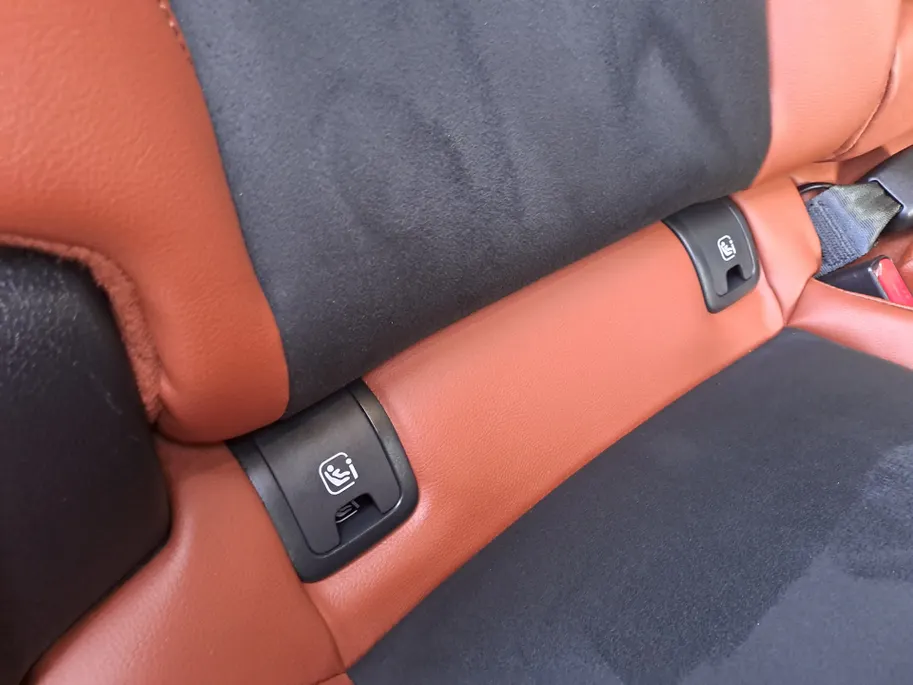 Mazda 3 2.0 e-SkyActiv-X M Hybrid 186 Nagisa | Stoelverwarming | 18' LM | Navigatie | Sensoren | Adaptieve Cruise | Camera | BOSE | Apple Carplay/Android Auto | Stoelgeheugen | Half Leder