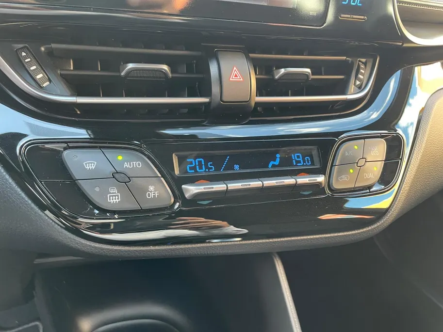 Toyota C-HR 1.8 Hybrid Energy | Navigatie| Adaptieve cruise control| Achteruitrijcamera| Climate control| All season banden|