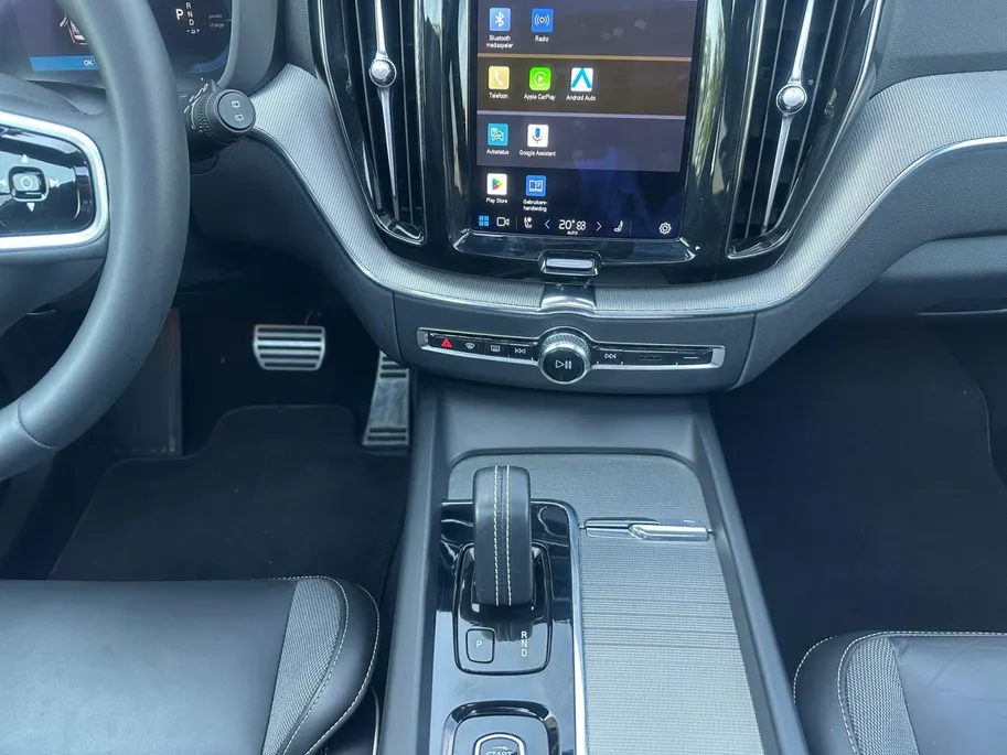 Volvo XC60 2.0 T6 Plug-in hybrid AWD Inscription | Panodak |