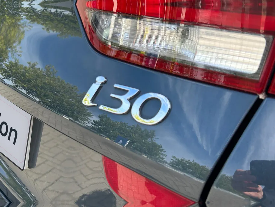 Hyundai i30 Wagon 1.0 T-GDi MHEV Comfort Incl. 12 maanden garantie! NU PREMIUMPAKKET GRATIS!! RIJKLAARPRIJS!