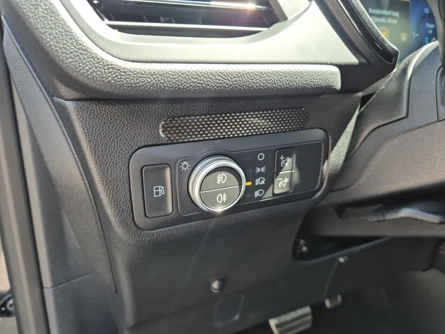 Ford Kuga 2.5 PHEV Vignale | Climate Control | Cruise Control | Navigatie | Camera | Stoelverwarming | Panoramadak | Stoelverwarming voor en achter |