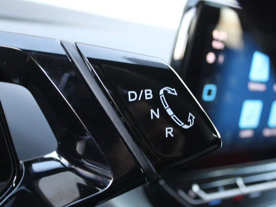 Volkswagen ID.4 Pure 52 kWh | Stuur- / Stoel- / Voorruit Verwarming | Clima | 19' LM | Cruise adapt. | PDC | Navi |