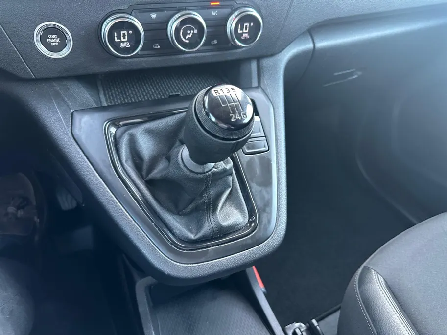 Renault Kangoo 1.5 Blue dCi 95 advance L1 | BPM VRIJ | Apple CarPlay/Android Auto | Stoelverwarming | Armsteun | Climate Control | Digital Cockpit | Cruise Control | Licht & Regen Sensor | Keyless Entry |