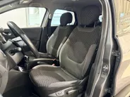 Renault Captur 120PK TCe Intens | Trekhaak | 1200KG Trekgewicht | Stoelverwarming |  Parkeersensor | Lichtmetalen Velgen | Licht & Regen Sensor | Cruise Control | Climate Control | Navigatie |