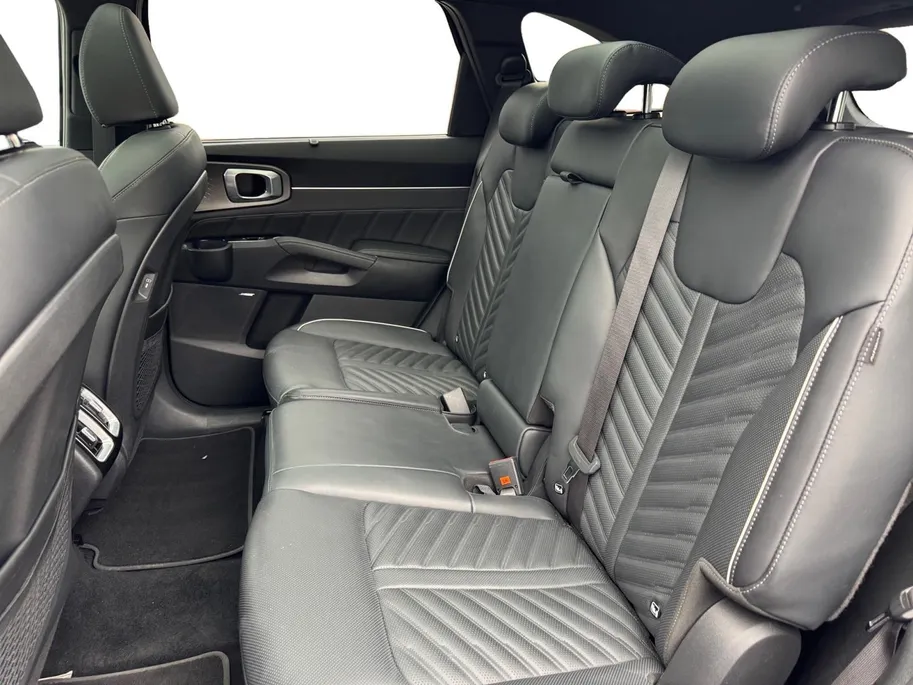 Kia Sorento 1.6 T-GDi Plug-in Hybrid 4WD ExecutiveLine 7p | 360Gr camera | Navigatie | Climate control | Stoel verwarming + Ventilatie | Stoel geheugen | Schuif/ kanteldak
