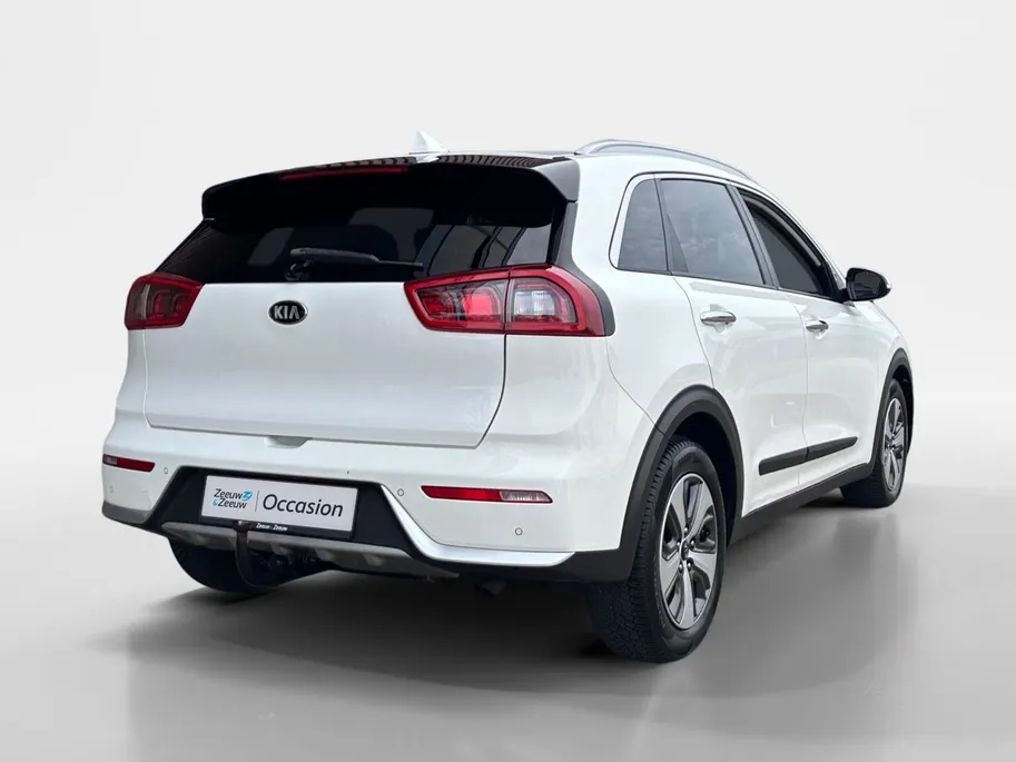 Kia Niro 1.6 GDi Hybrid First Edition | Trekhaak | Achteruitrijcamera | Stoel en stuurverwarming |