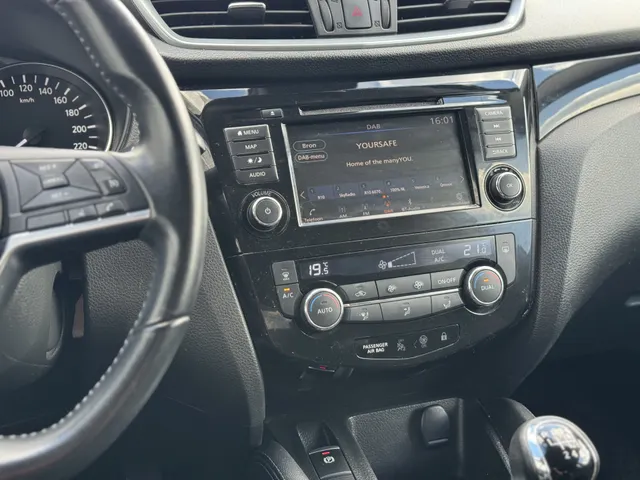 Nissan QASHQAI 1.3 DIG-T N-Connecta Trekhaak 13p max 1.300kg