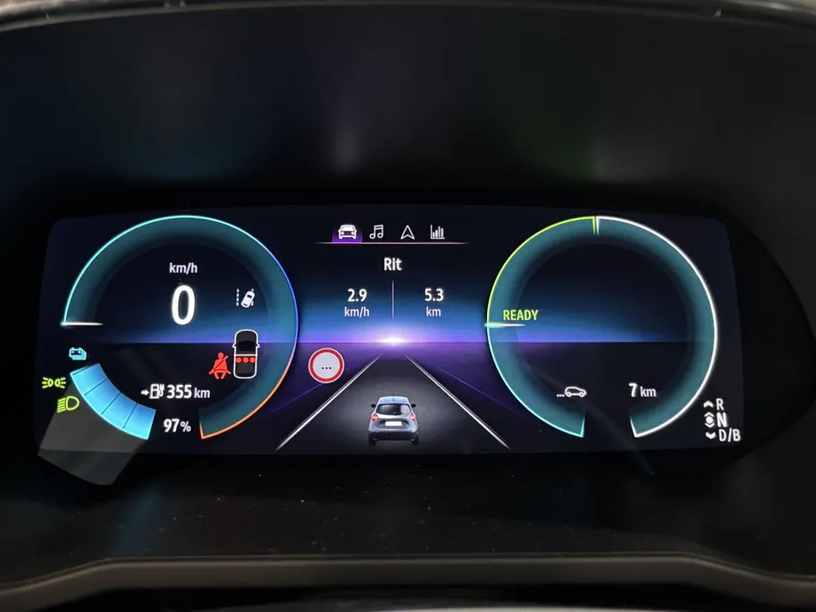 Renault ZOE R135 Evolution 52 kWh Automaat | DEMO | Camera | Parkeersensoren | Apple CarPlay/Android Auto | Climate Control | Full LED | Lichtmetalen Velgen | Digital Cockpit | Cruise Control |
