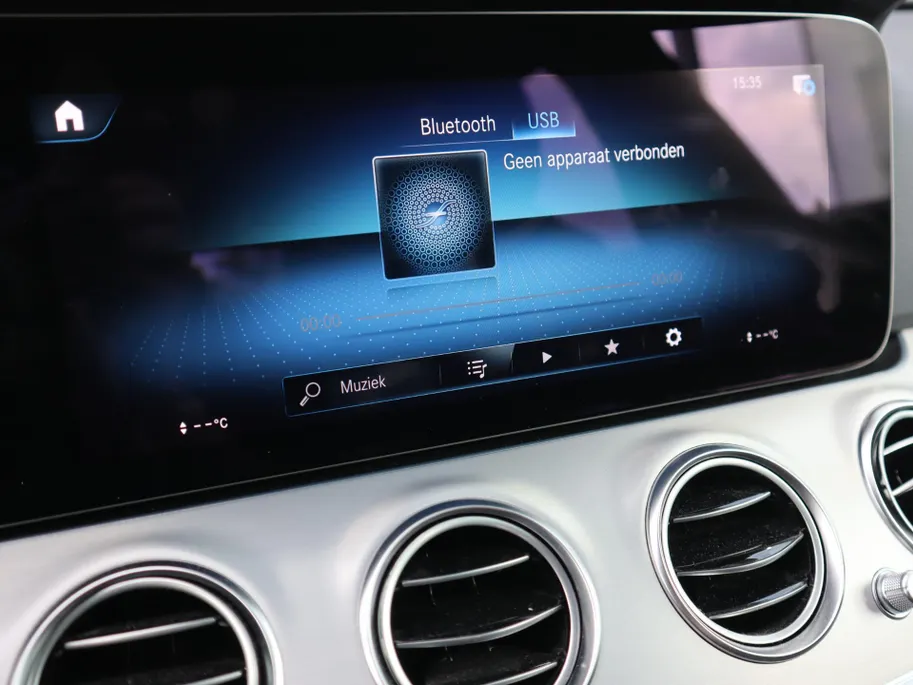 Mercedes-Benz E-Klasse Estate 200 Business Solution l Trekhaak l Carplay l Sfeerverlichting