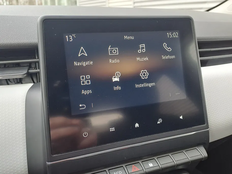 Renault Clio 1.6 E-Tech Full Hybrid 145 evolution AUTOMAAT | Navigatie | Sensoren | Airco | Cruise | Rijstrooksensor met correctie | DAB | Apple Carplay/Android Auto