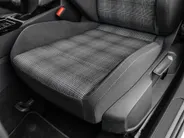 Volkswagen Golf 1.5 eHybrid 272pk DSG GTE · Panoramadak · Camera · Head-Up Display · ACC · Matrix LED · Optiekpakket Zwart · Garantie t/m 29-07-2030 of 100.000km