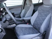 Volkswagen ID.4 Pure 52 kWh | Stuur- / Stoel- / Voorruit Verwarming | Clima | 19' LM | Cruise adapt. | PDC | Navi |