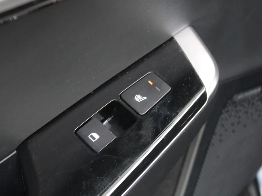 Kia EV6 Plus 77.4 kWh | Stuur-/stoelverwarming + ventilatie | Elektr. stoelverstelling + achterklep | Leer | Warmtepomp | 19' LM | Camera | LED |