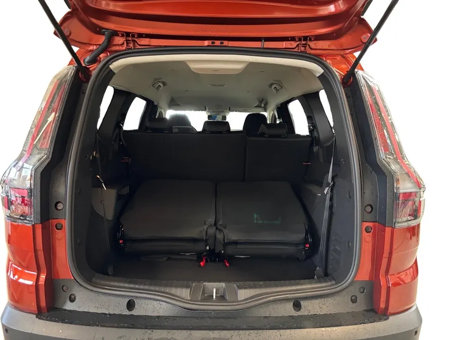Dacia Jogger 1.8 hybrid 155 limited edition 7p. AUTOMAAT NAVI AIRCO CAMERA CRUISE CONTROLE APPLE CARPLAY ANDROID AUTO LM VELGEN 7 STOELEN !!LET OP RIJDENDE DEMO VRAAG NAAR ACTUELE KMSTAND!!!
