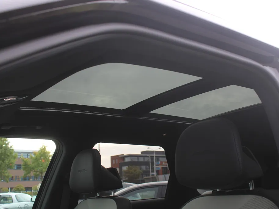 Kia EV5 GT-PlusLine 81.4 kWh | Schuifdak | Stuur-/stoelverwarming + ventilatie | Warmtepomp | 360 Camera | Geheugenstoel | Leer | HUD | LED | 19' LM |